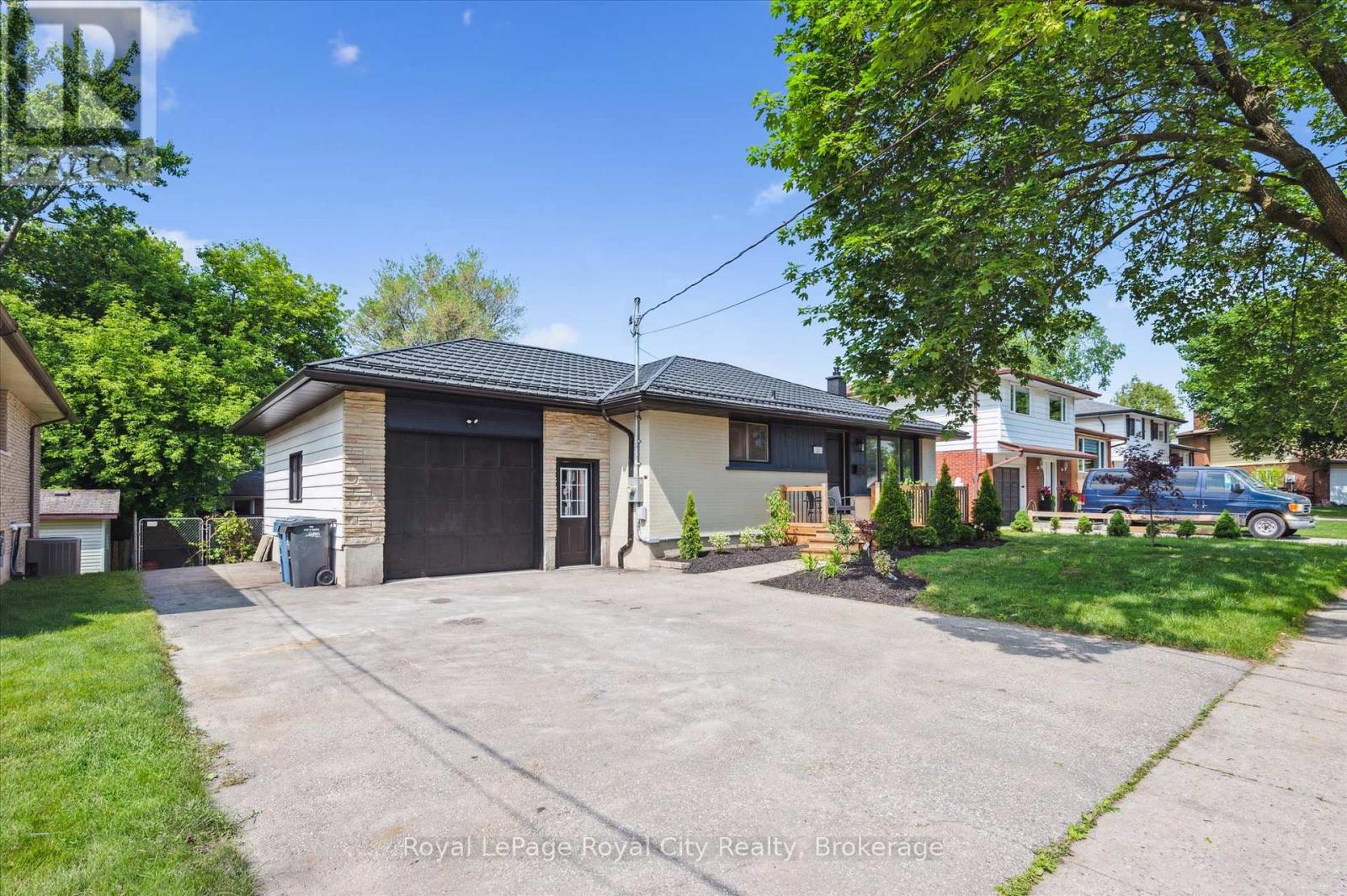 22 HEATH ROAD