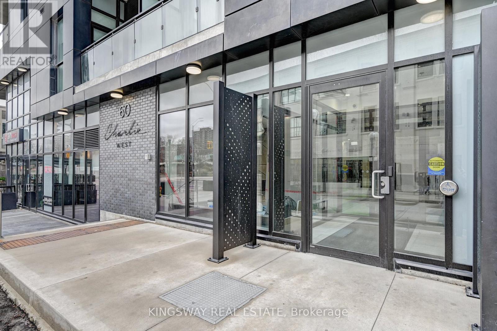 801 - 60 CHARLES STREET W