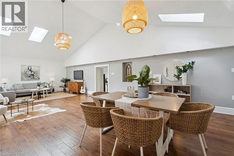 211 ROSEDALE Avenue Hamilton ON L8K4N6