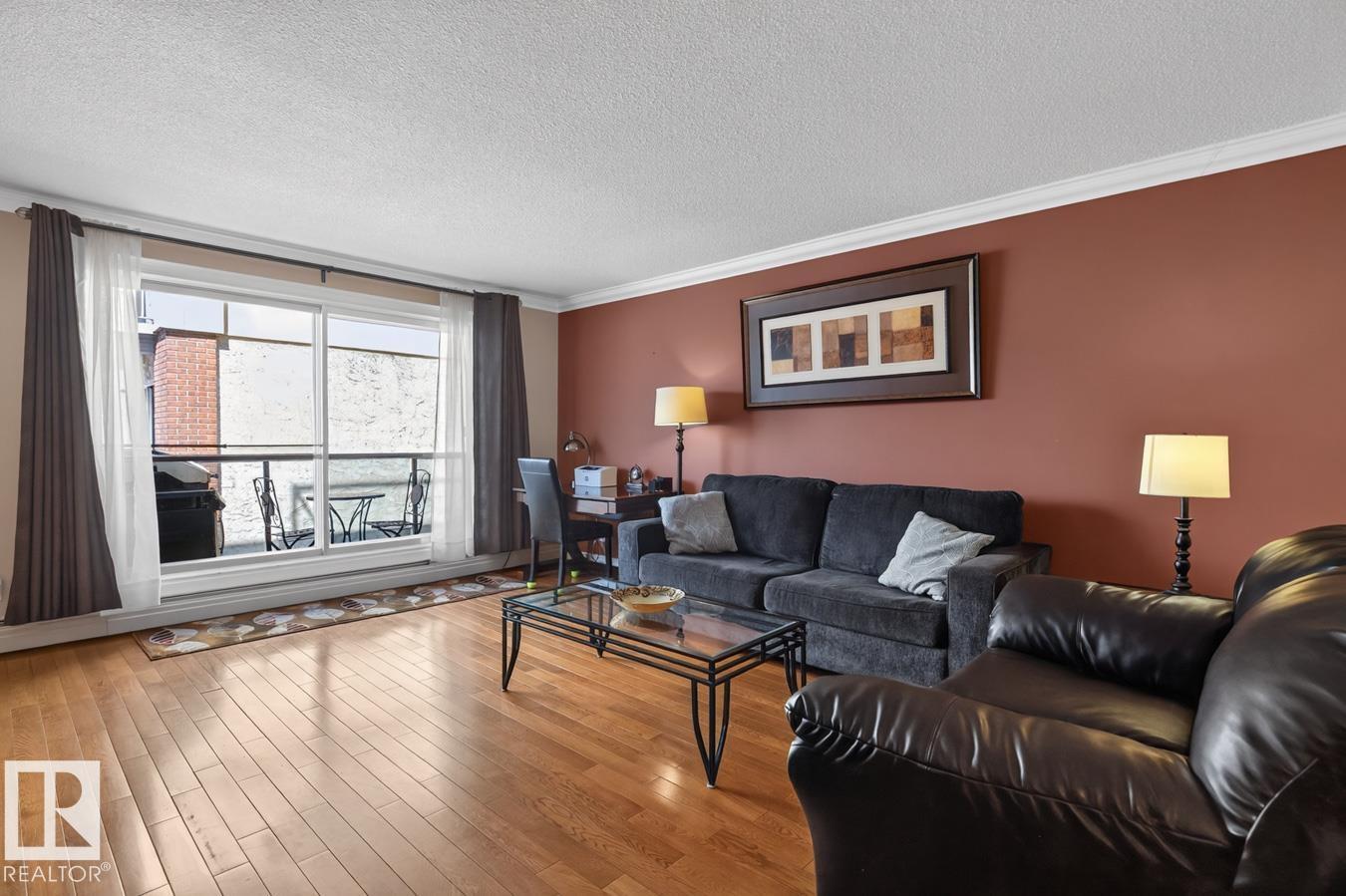 #206 10745 83 AV NW