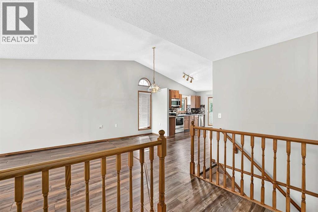 108 Woodside Close NW