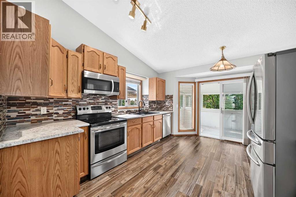 108 Woodside Close NW
