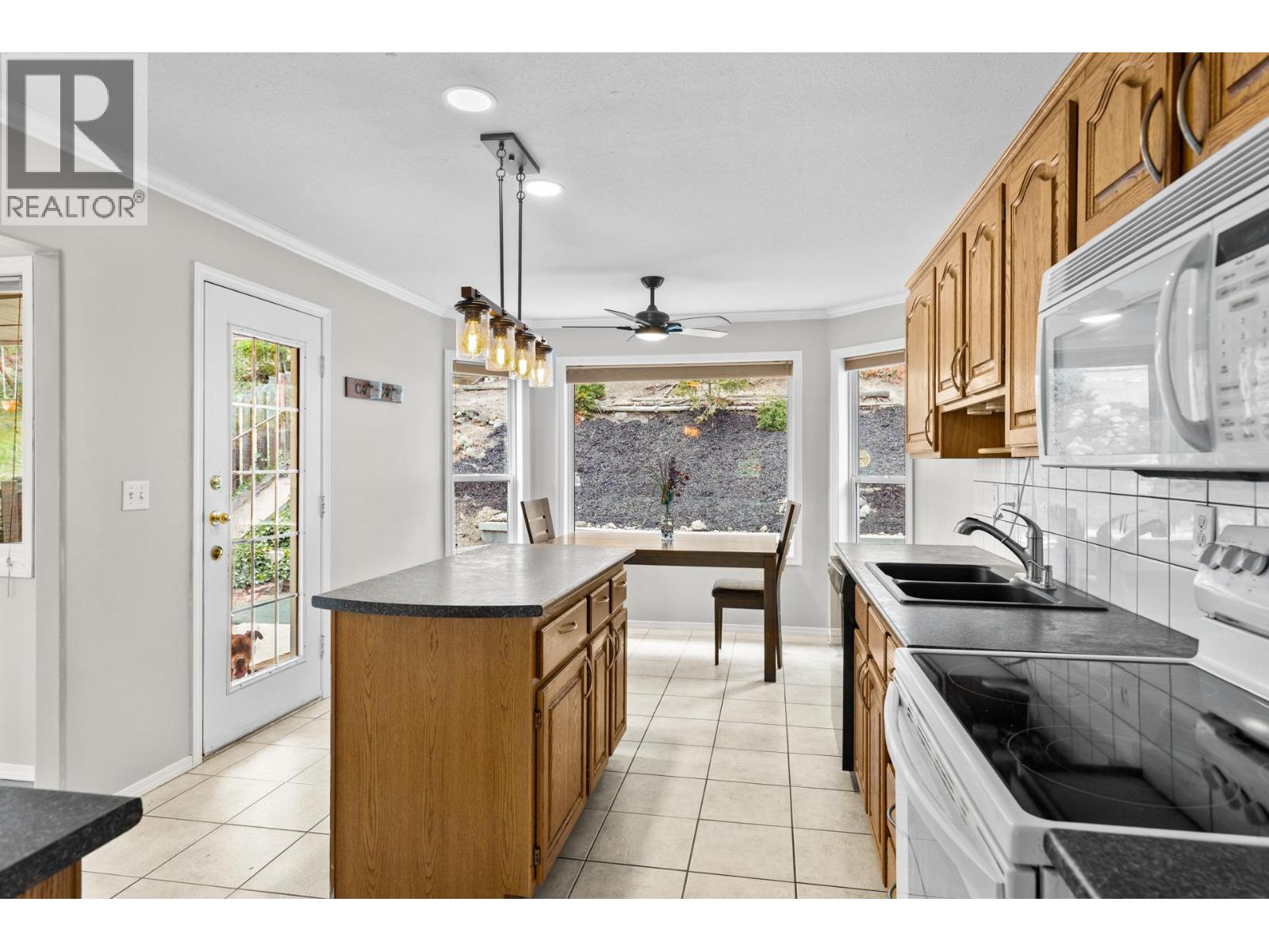 125 Applecrest Court