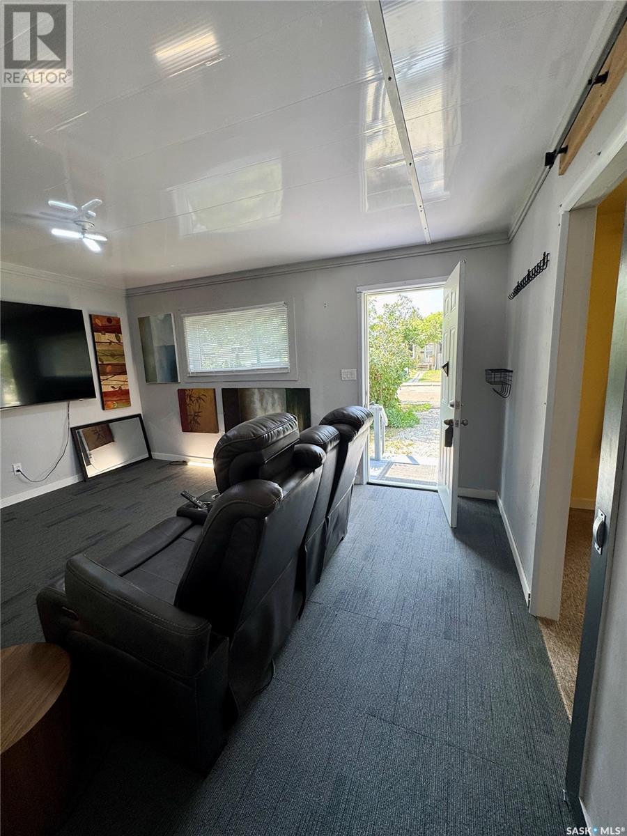 649 Retallack STREET
