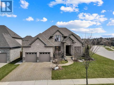 2348 MEADOWLANDS WAY London ON N6G5L8