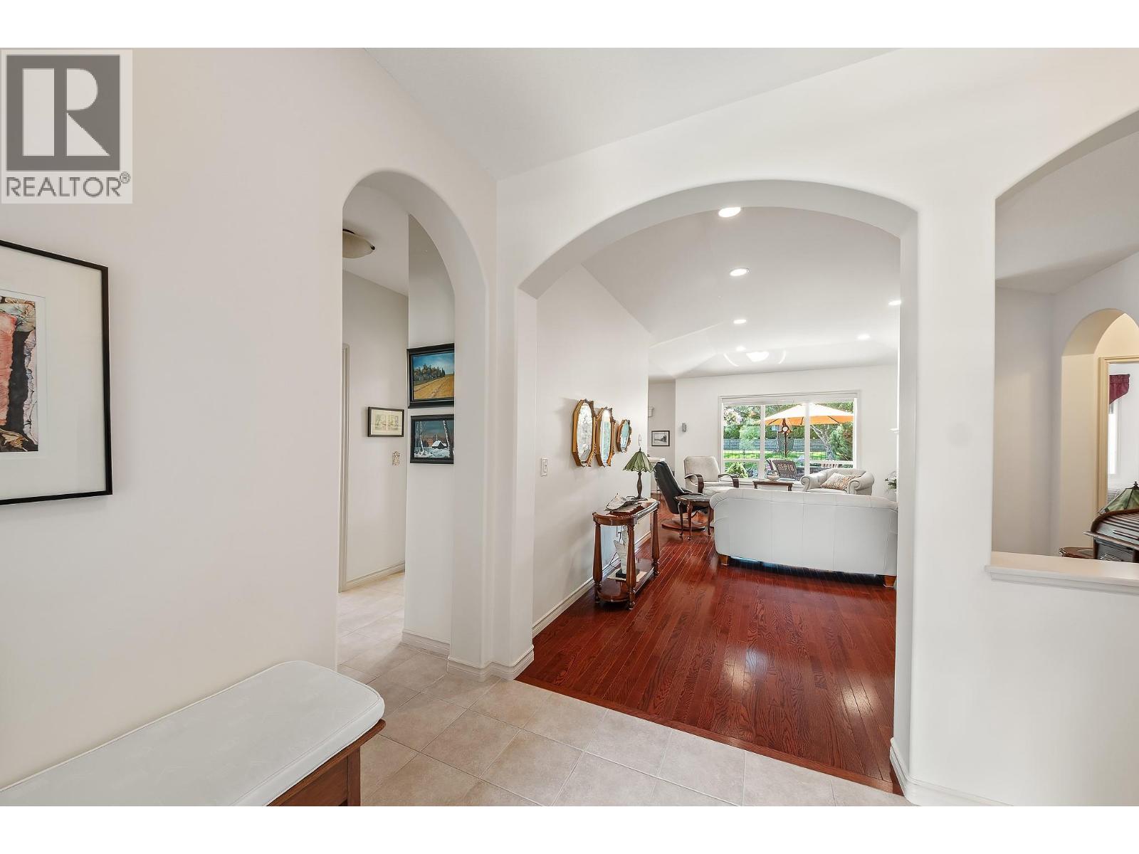 4137 Gallaghers Forest S