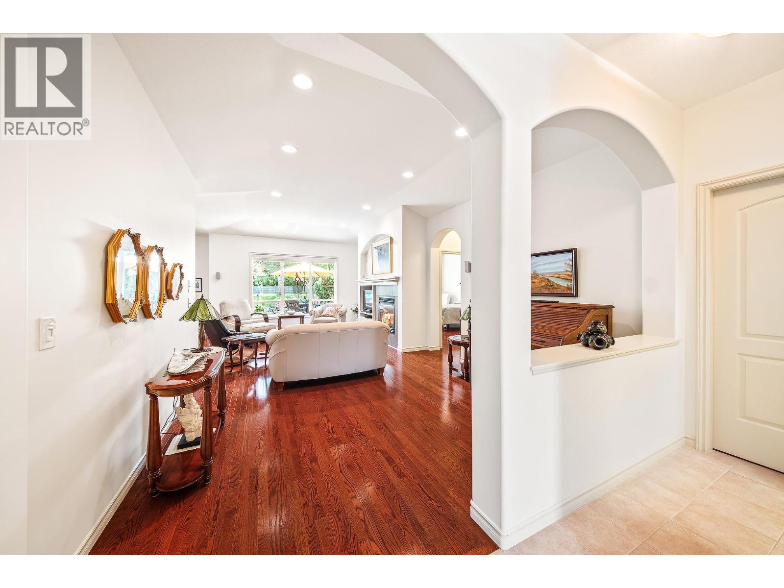 4137 Gallaghers Forest S