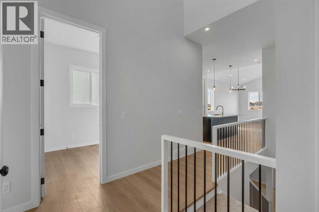 63 Bartlett Crescent SE