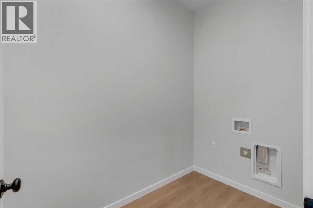 63 Bartlett Crescent SE