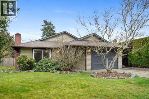 772 Mapleton Pl Saanich BC V8Z6W2