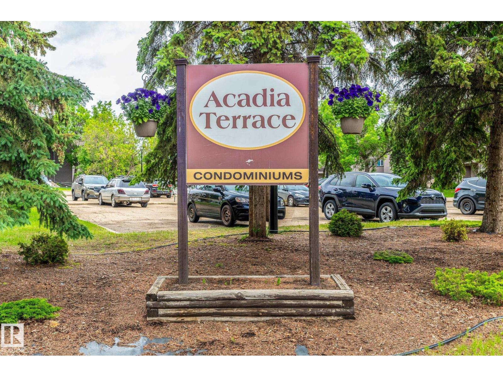 #306 53 Akins DR