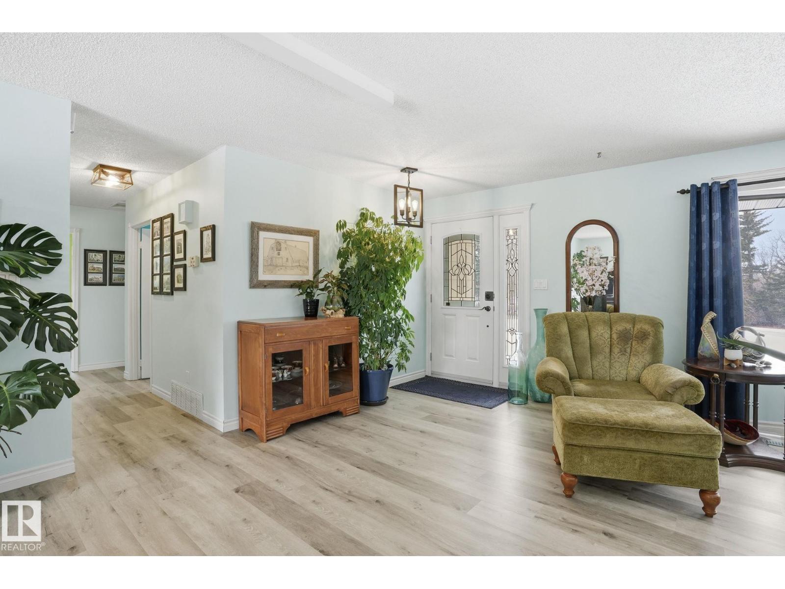 1551 ELLERSLIE RD SW