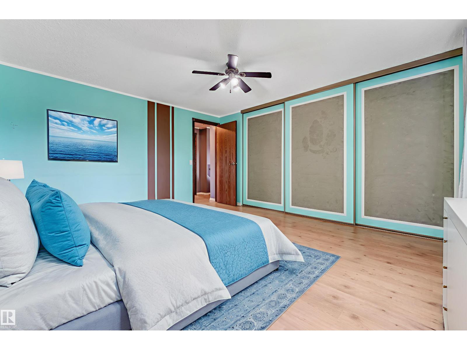 1303 37 ST NW