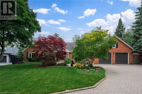 272 MAPLE GROVE Drive Oakville ON L6J4V5
