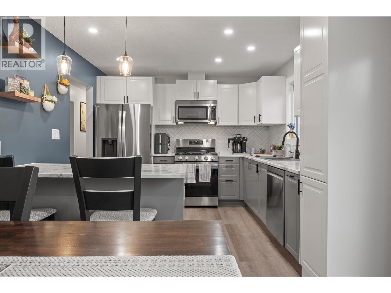 4203 Alexis Park Drive