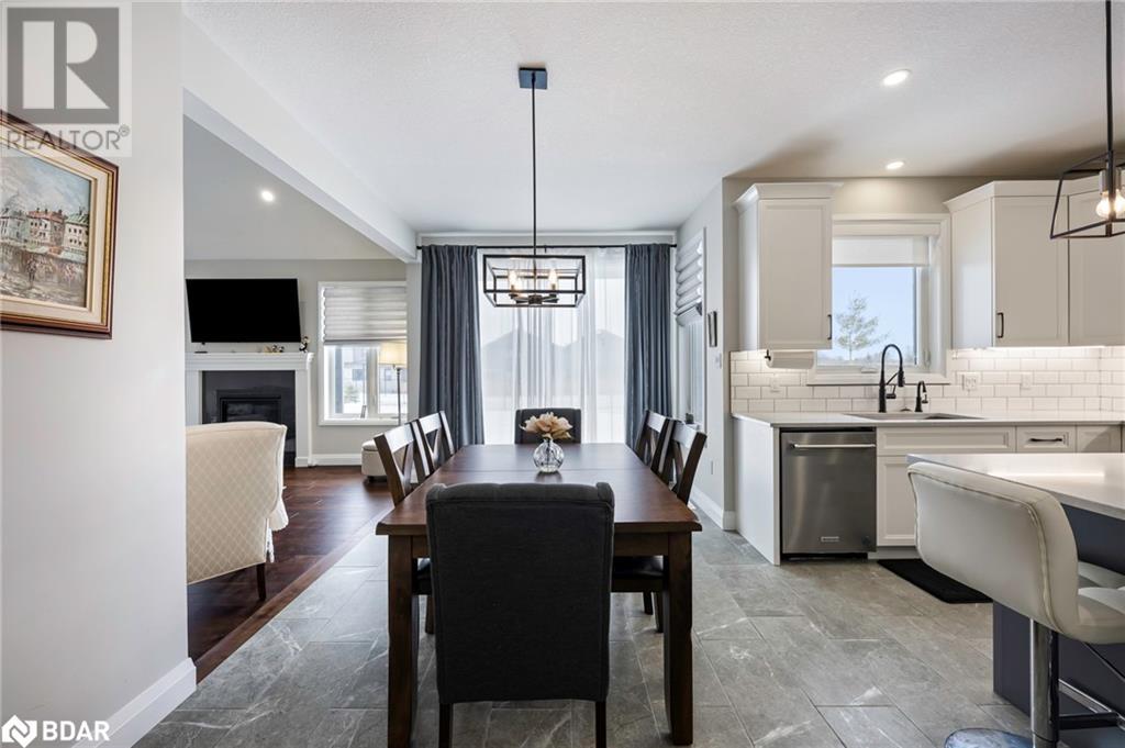 1 GRUNDY Crescent
