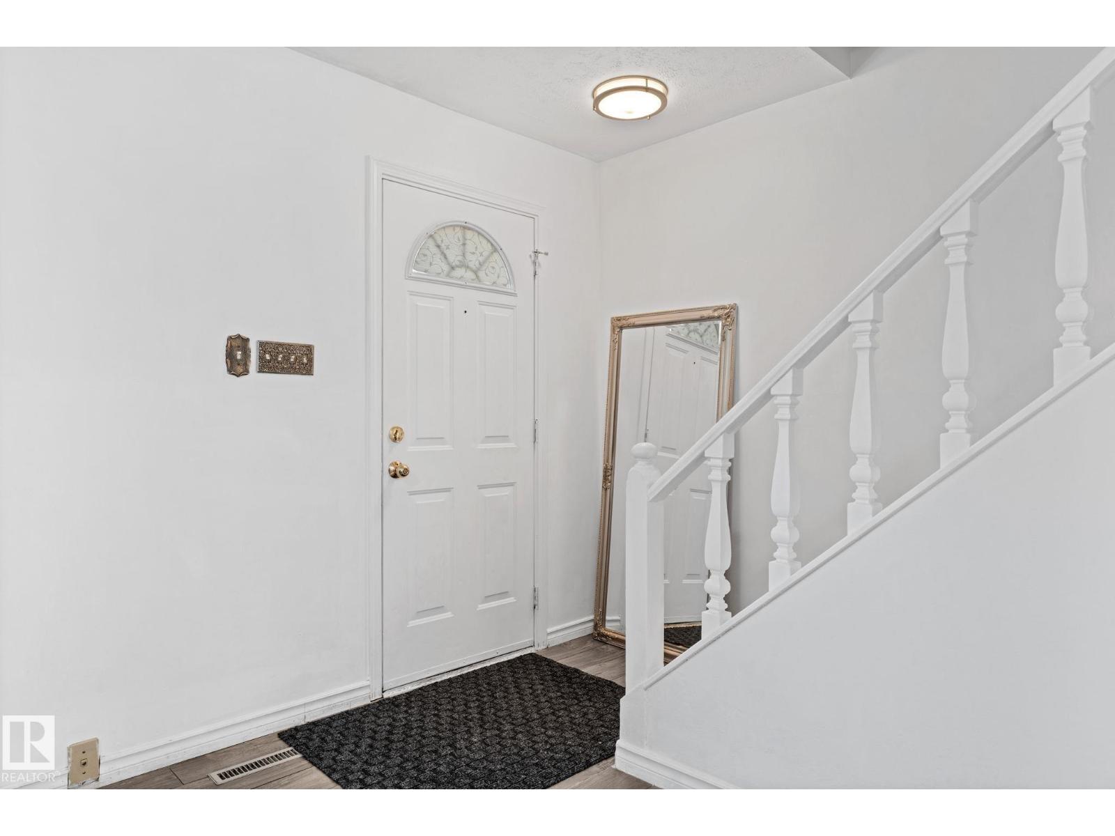 13330 89 ST NW