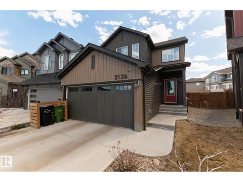 2126 GRAYDON HILL CR SW Edmonton AB T6W4K6