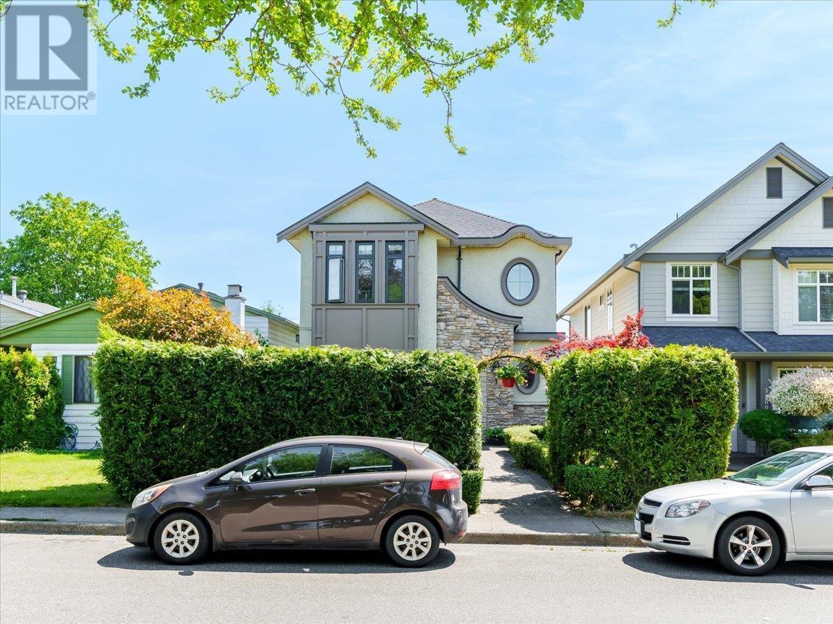 3820 SHUSWAP AVENUE