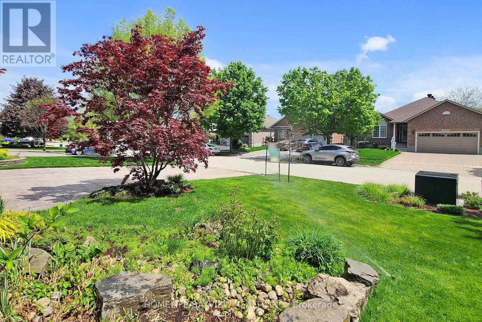 574 SANDBANKS CRESCENT
