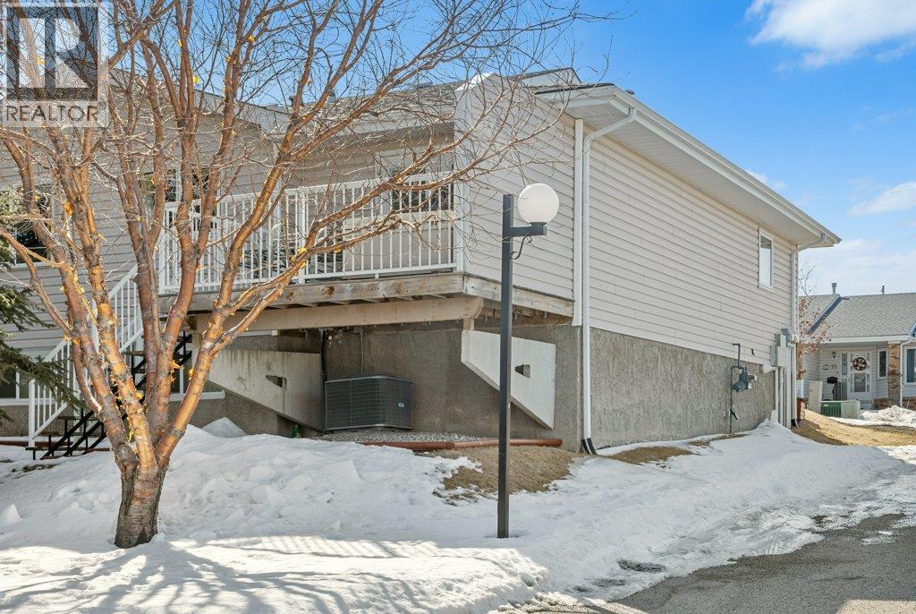 52 Macewan Park Heights NW