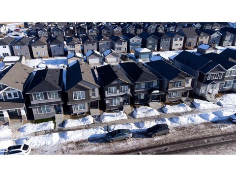 17919 71 ST NW Edmonton AB T5Z0V4