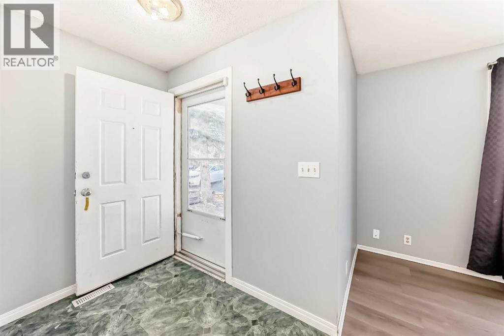 63 Falshire Place NE