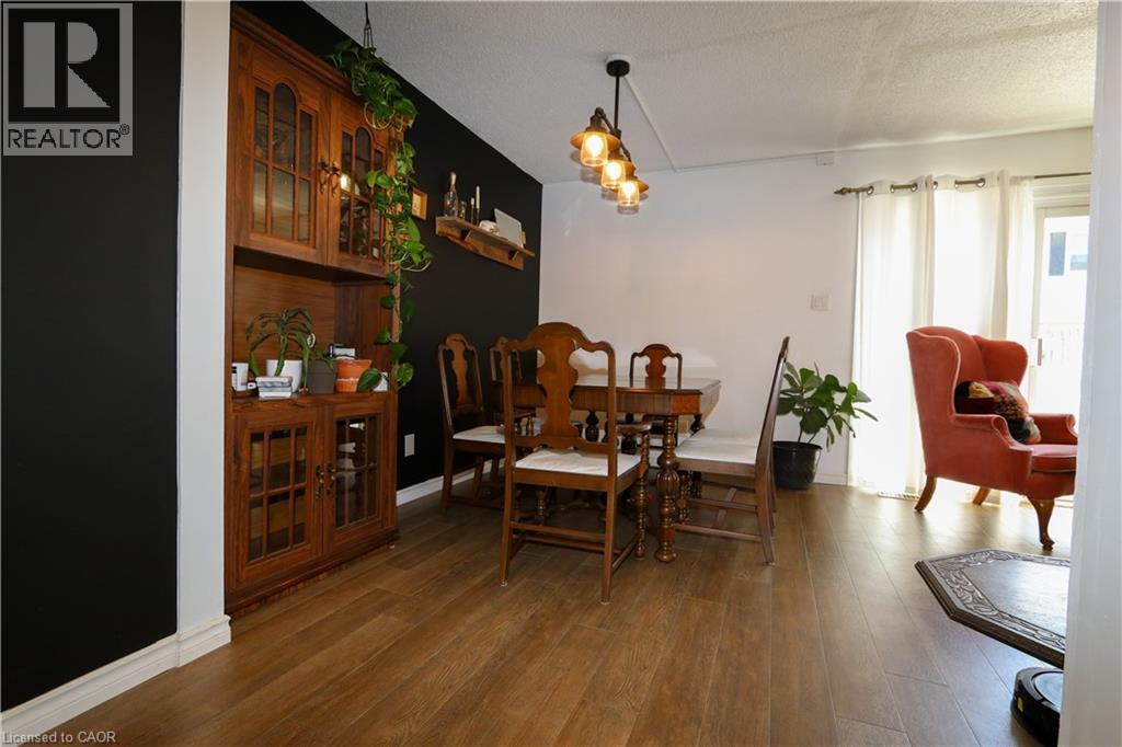 423 KEATS Way Unit# 1