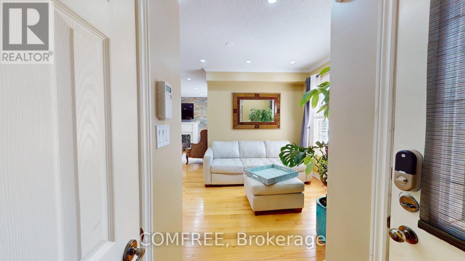 3358 C KINGSTON ROAD