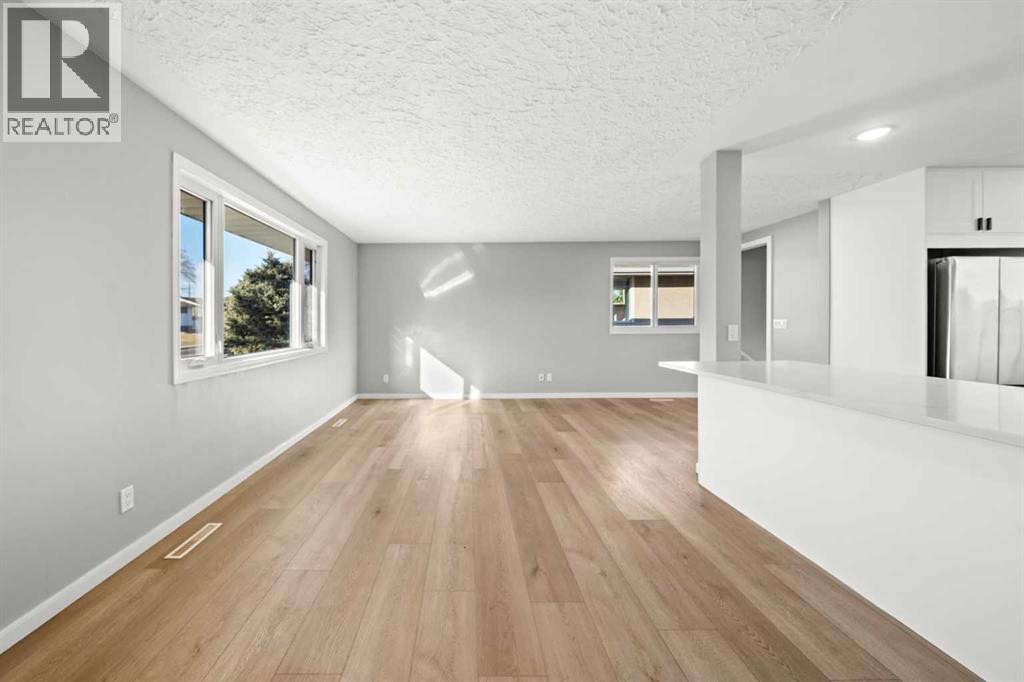 4520 Greenview Drive NE