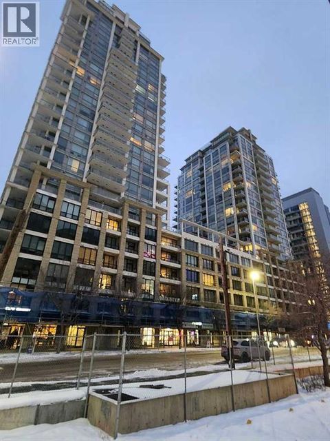 1725, 222 RIVERFRONT Avenue SW Calgary AB T2P0X2