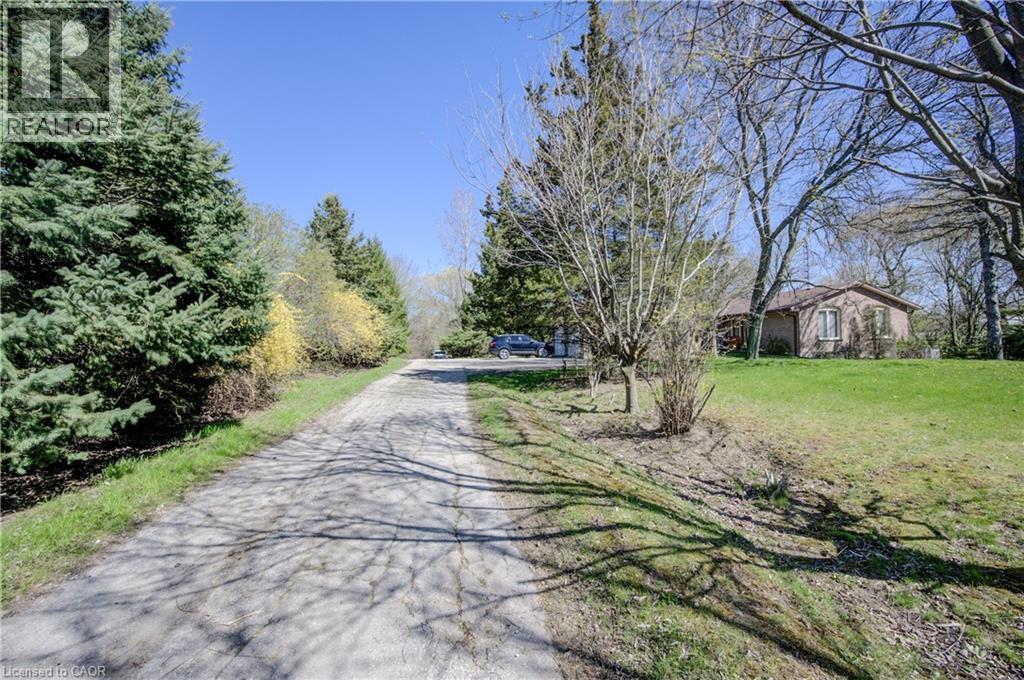 345 GOVERNORS Road E