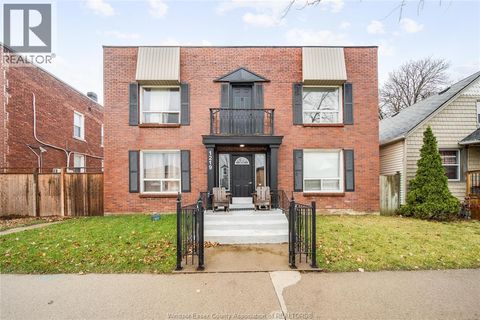 1219 MONMOUTH Windsor ON N8Y3M2