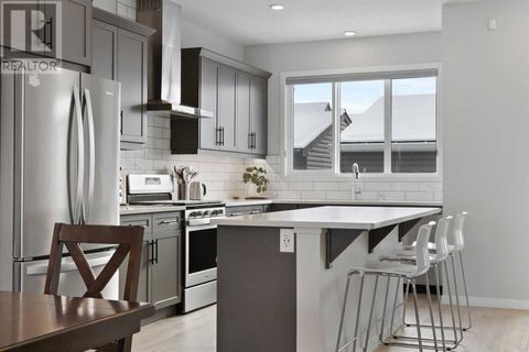 247 Union Avenue SE Calgary AB T3P0N8