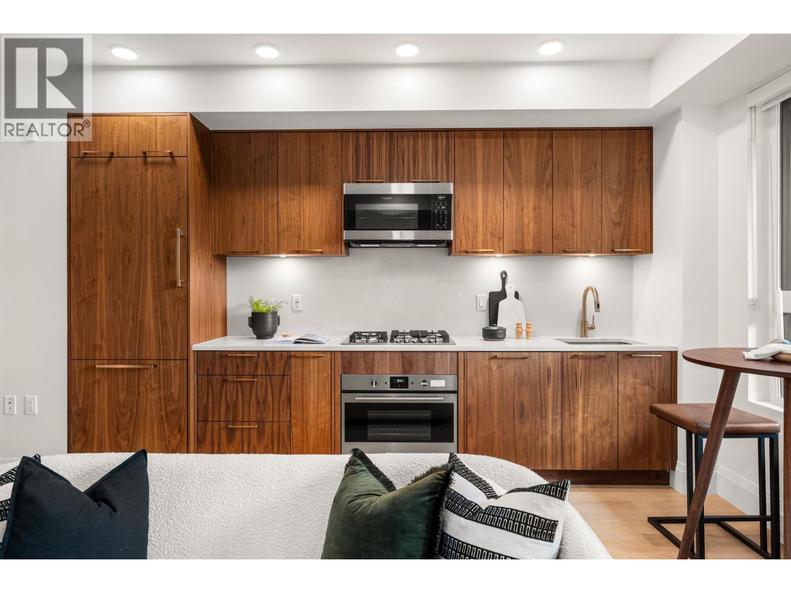 106 2550 GARDEN DRIVE