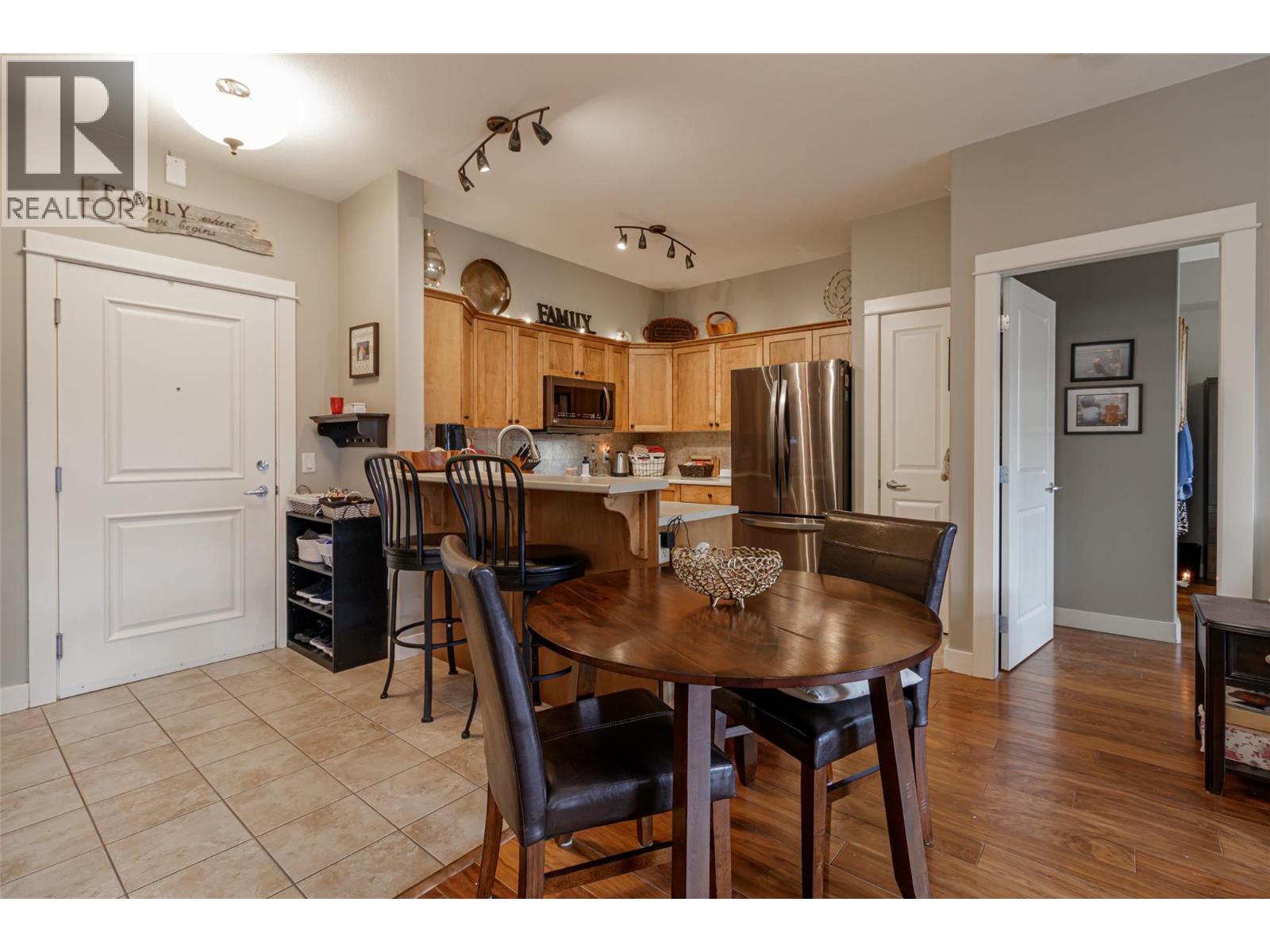 2551 Shoreline Drive Unit# 411