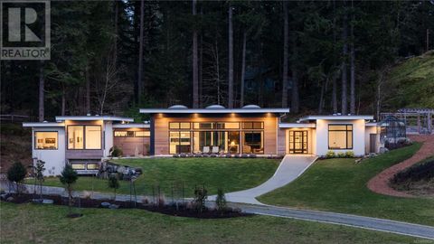 5100 Jagtar's Way Saanich BC V9E2H7