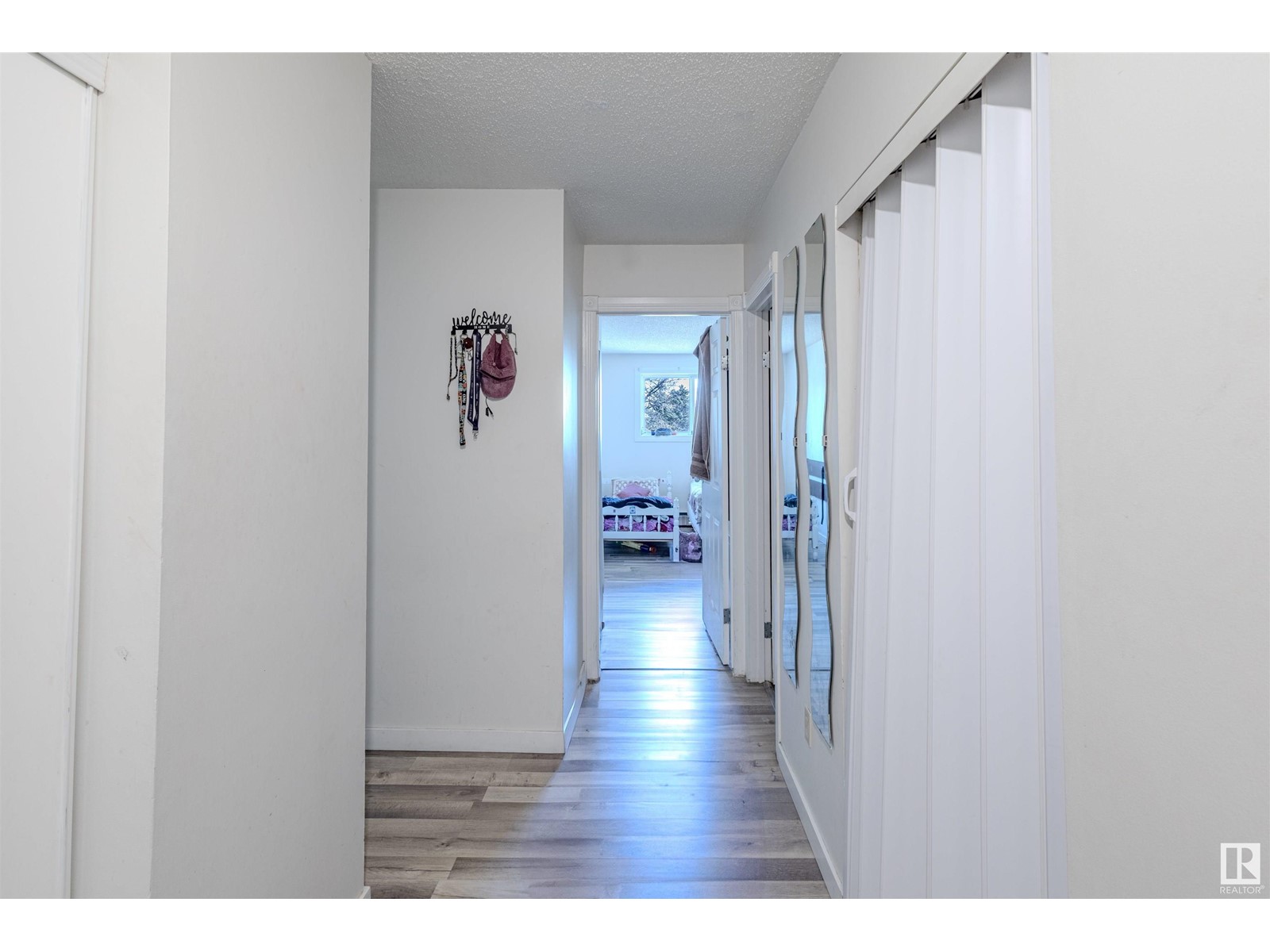 #302 1620 48 St NW