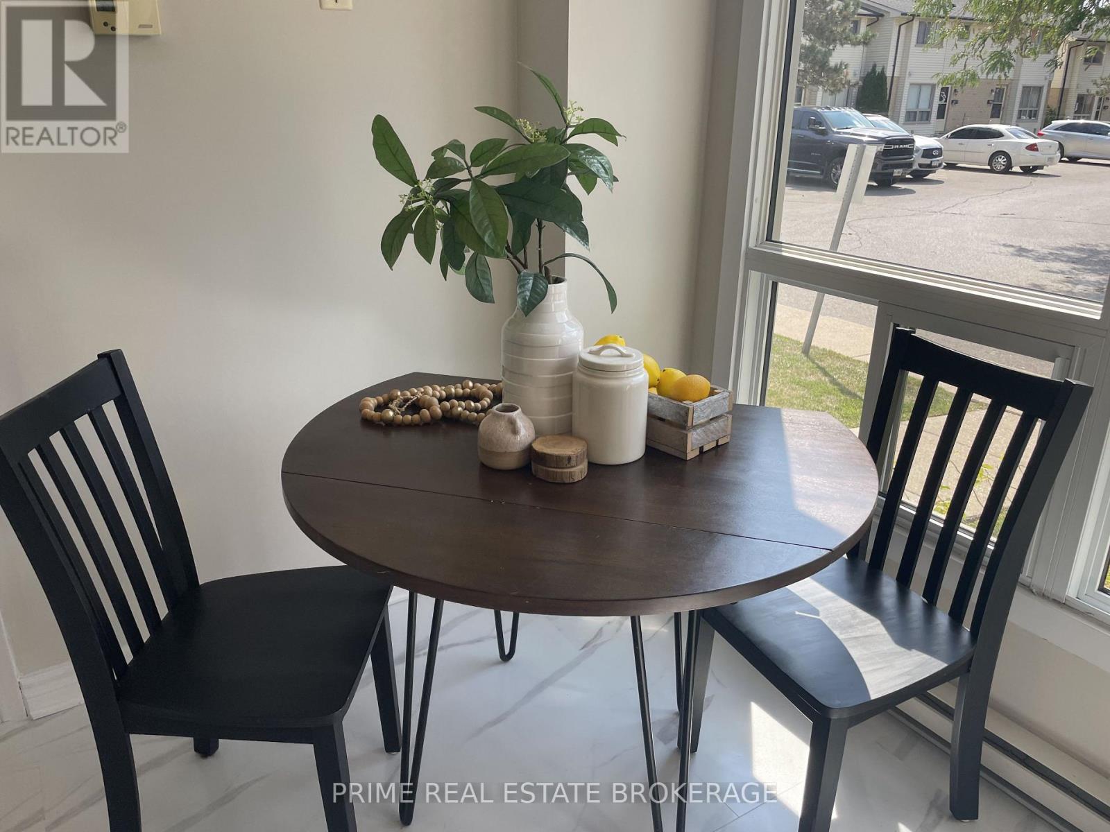 44 - 355 SANDRINGHAM CRESCENT
