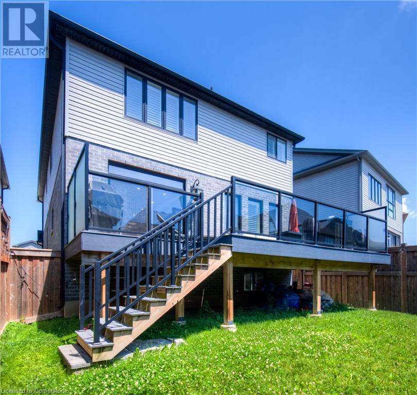 362 MOORLANDS Crescent