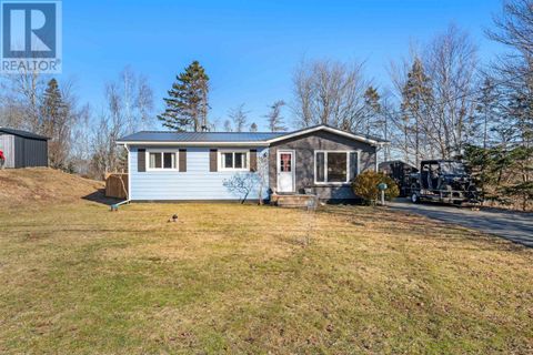 20 MONTERY Drive Salmon River NS B2N5S4