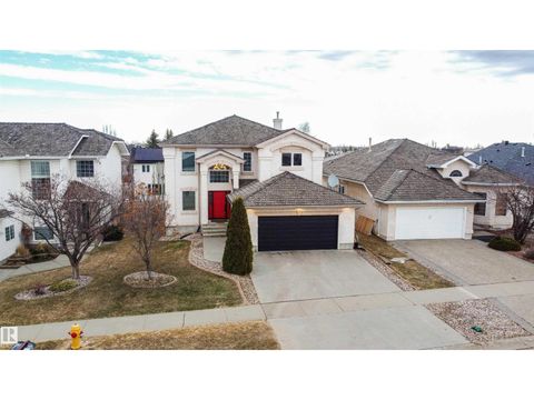 427 NORWAY CR Sherwood Park AB T8A5Z4