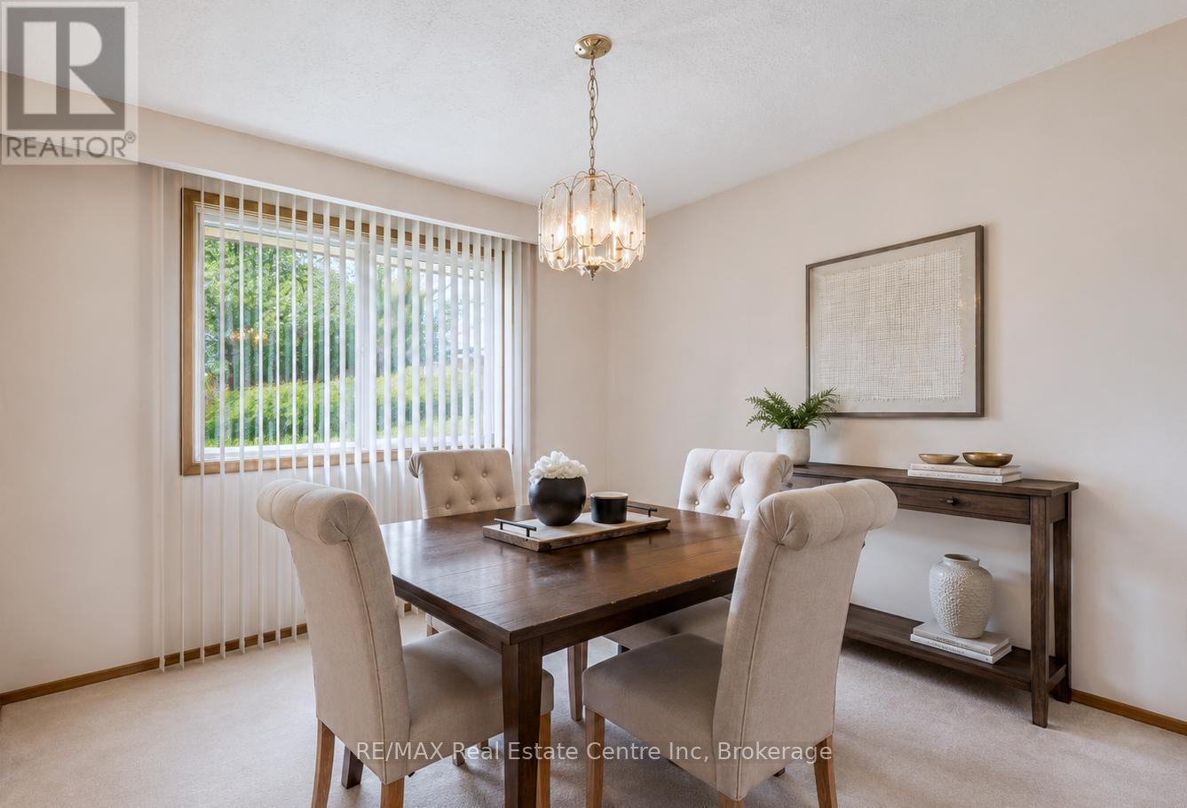 17 GLENDA COURT