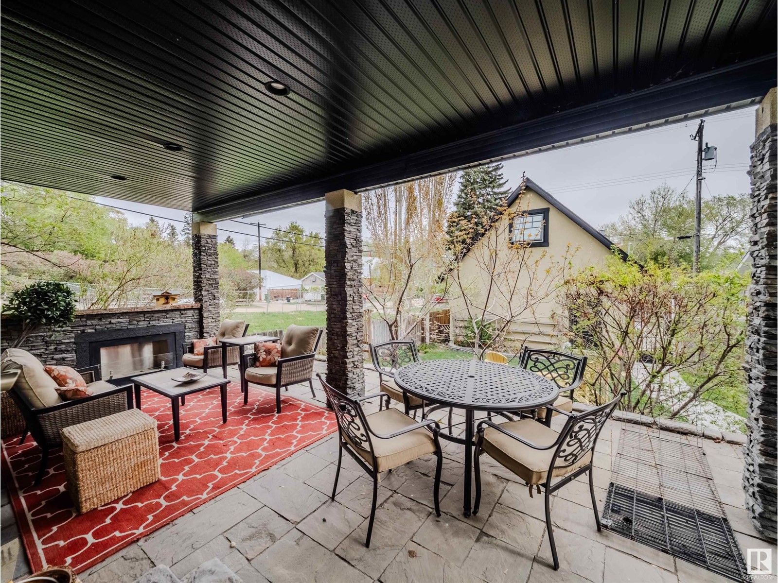 10067 93 ST NW