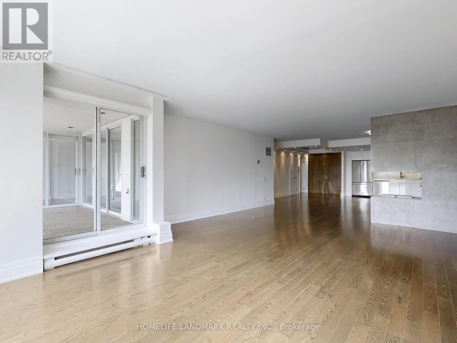 304W - 480 QUEENS QUAY W