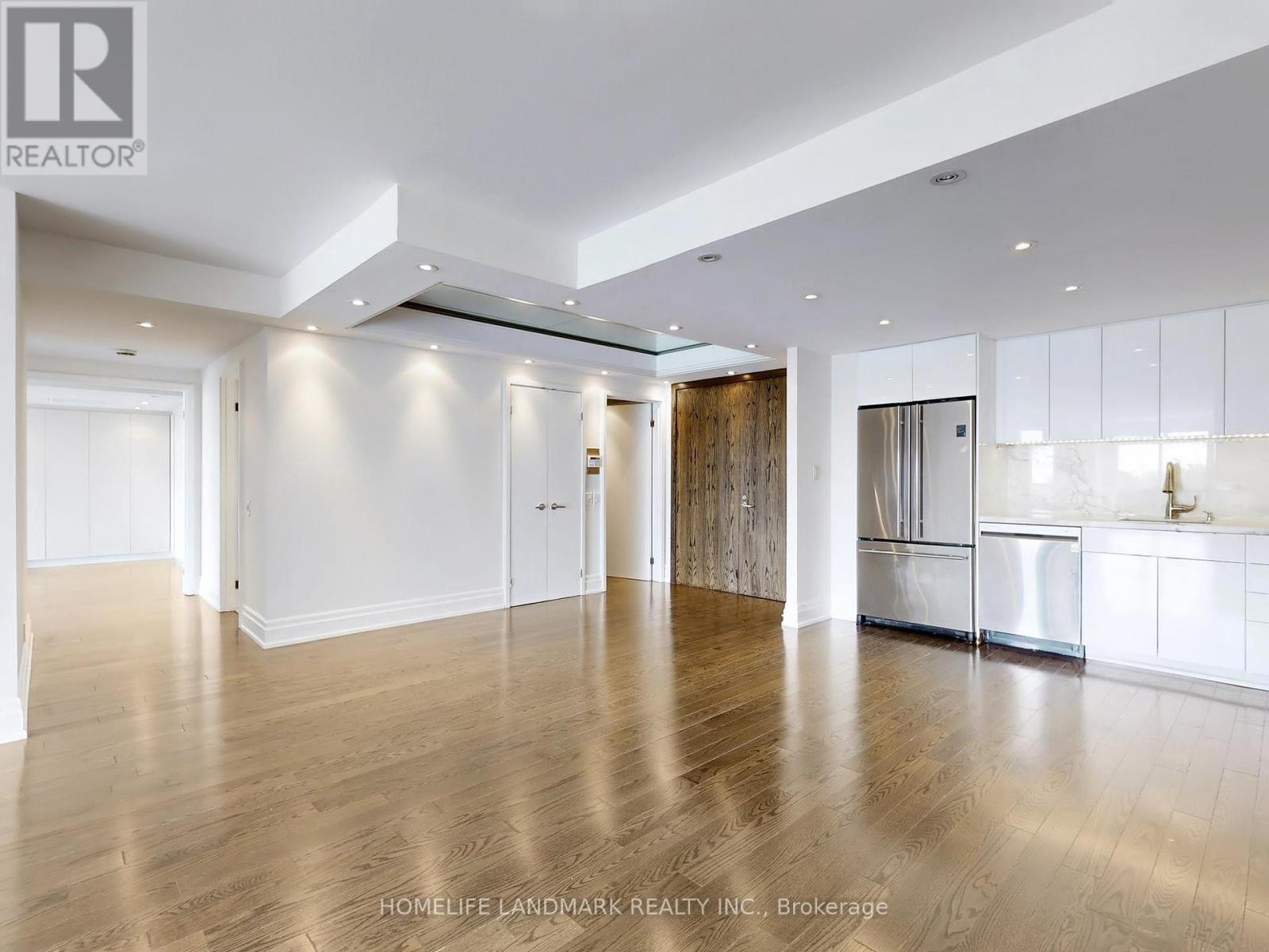 304W - 480 QUEENS QUAY W