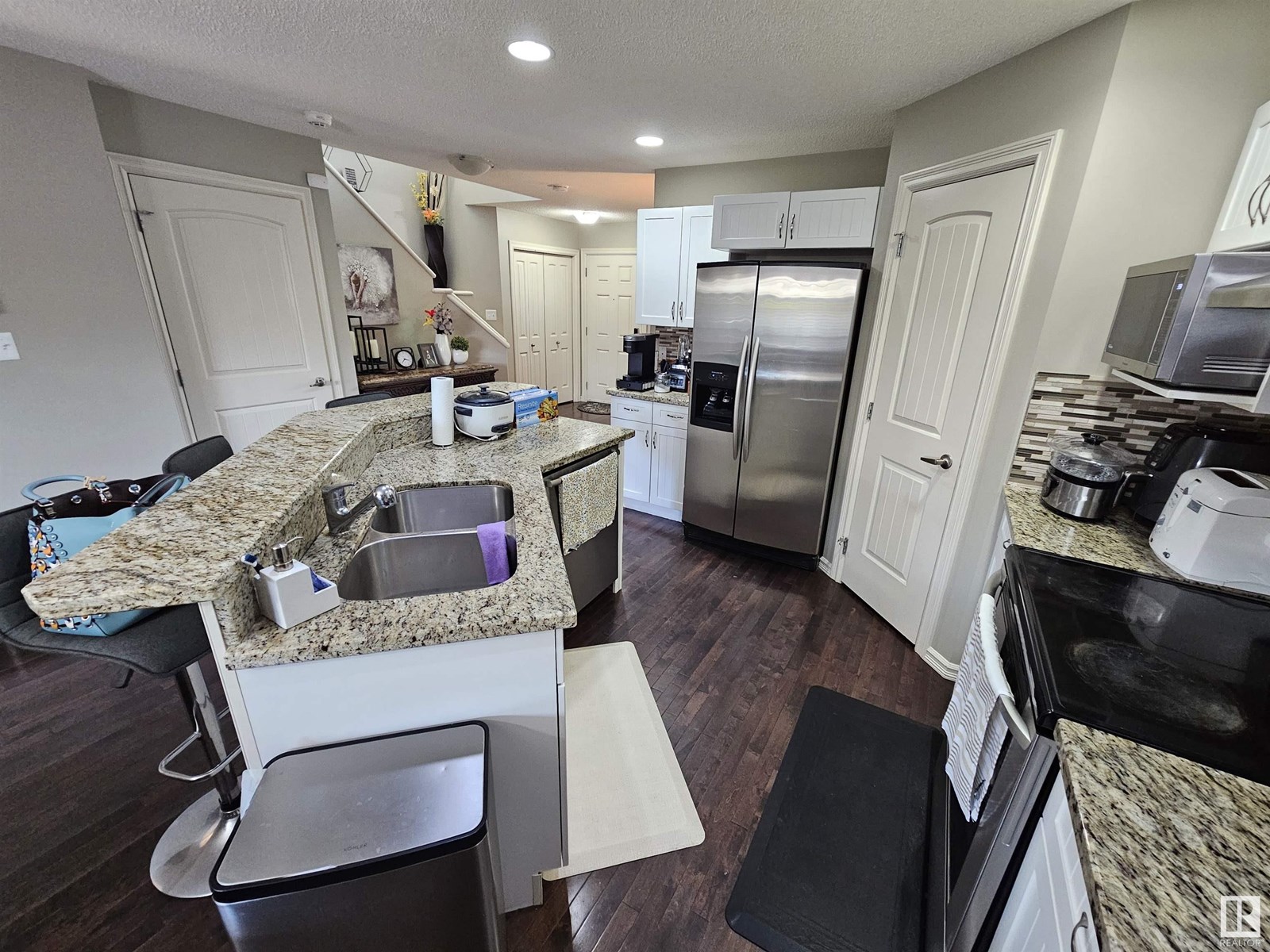 1123 36 AV NW
