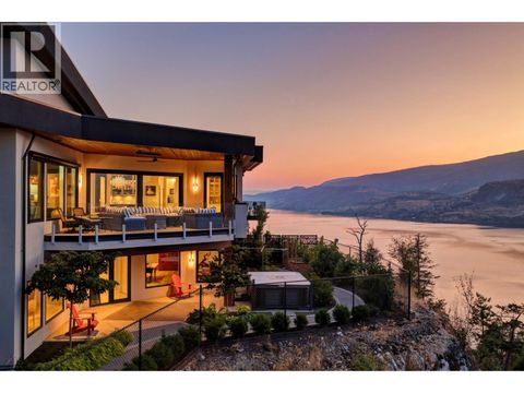 604 Clifton Road N Kelowna BC V1V0B7