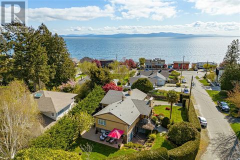 986 GLORIA Pl Saanich BC V8Y1L3