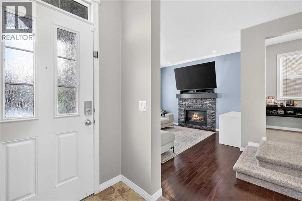 60 Mahogany Grove SE